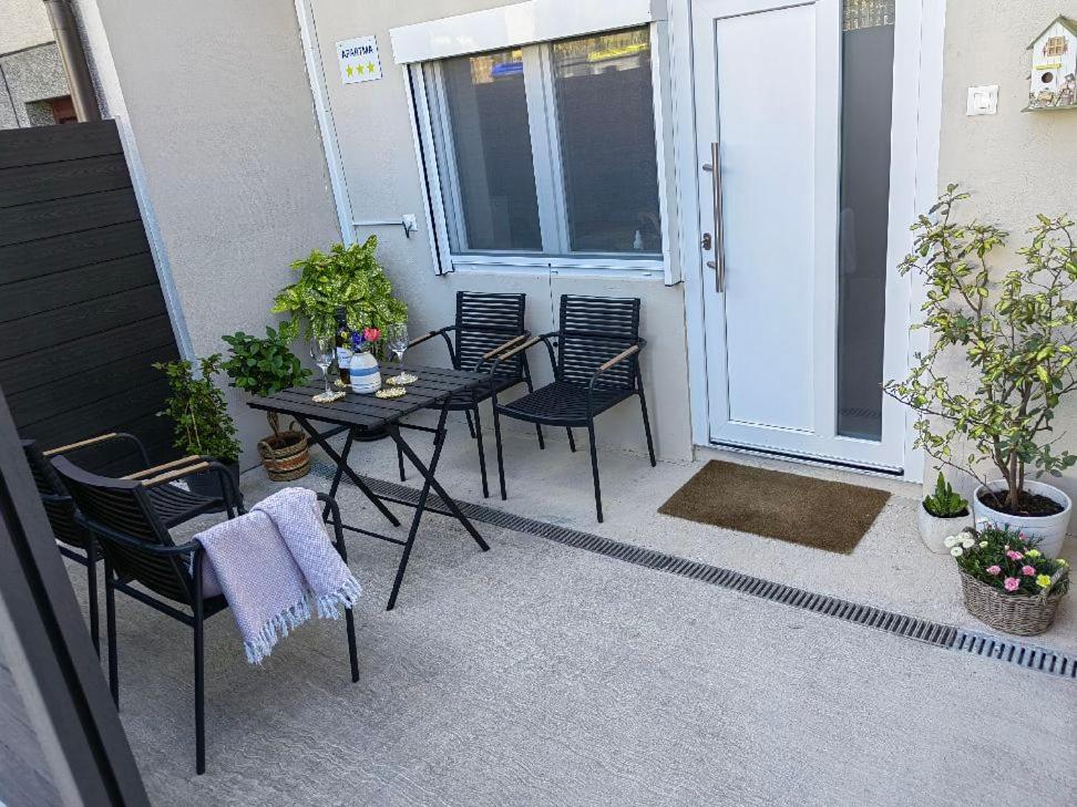 Home-In Apartma Ljubljana Extérieur photo